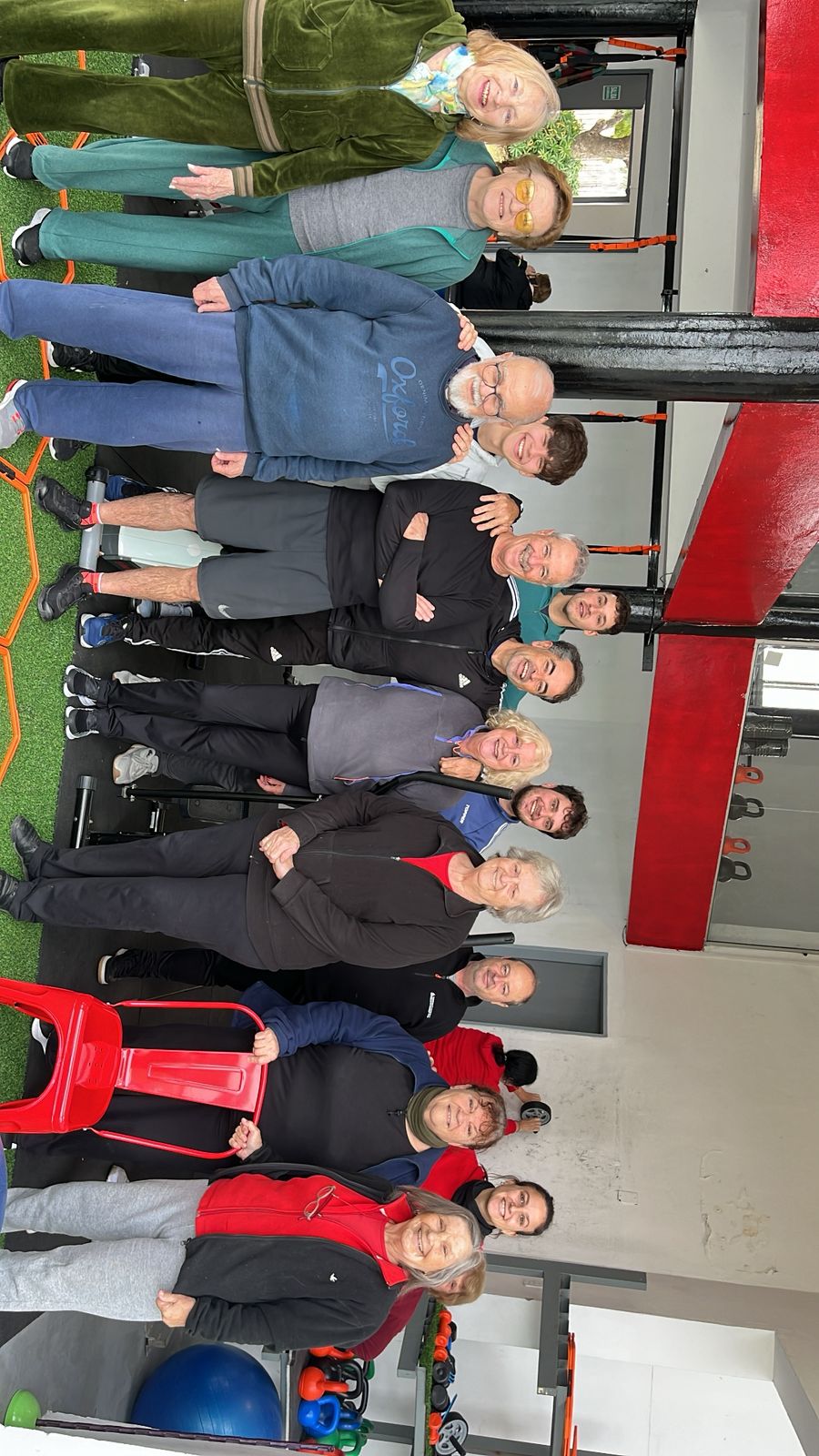 Alumnos y profes entrenando en RA Gimnasio